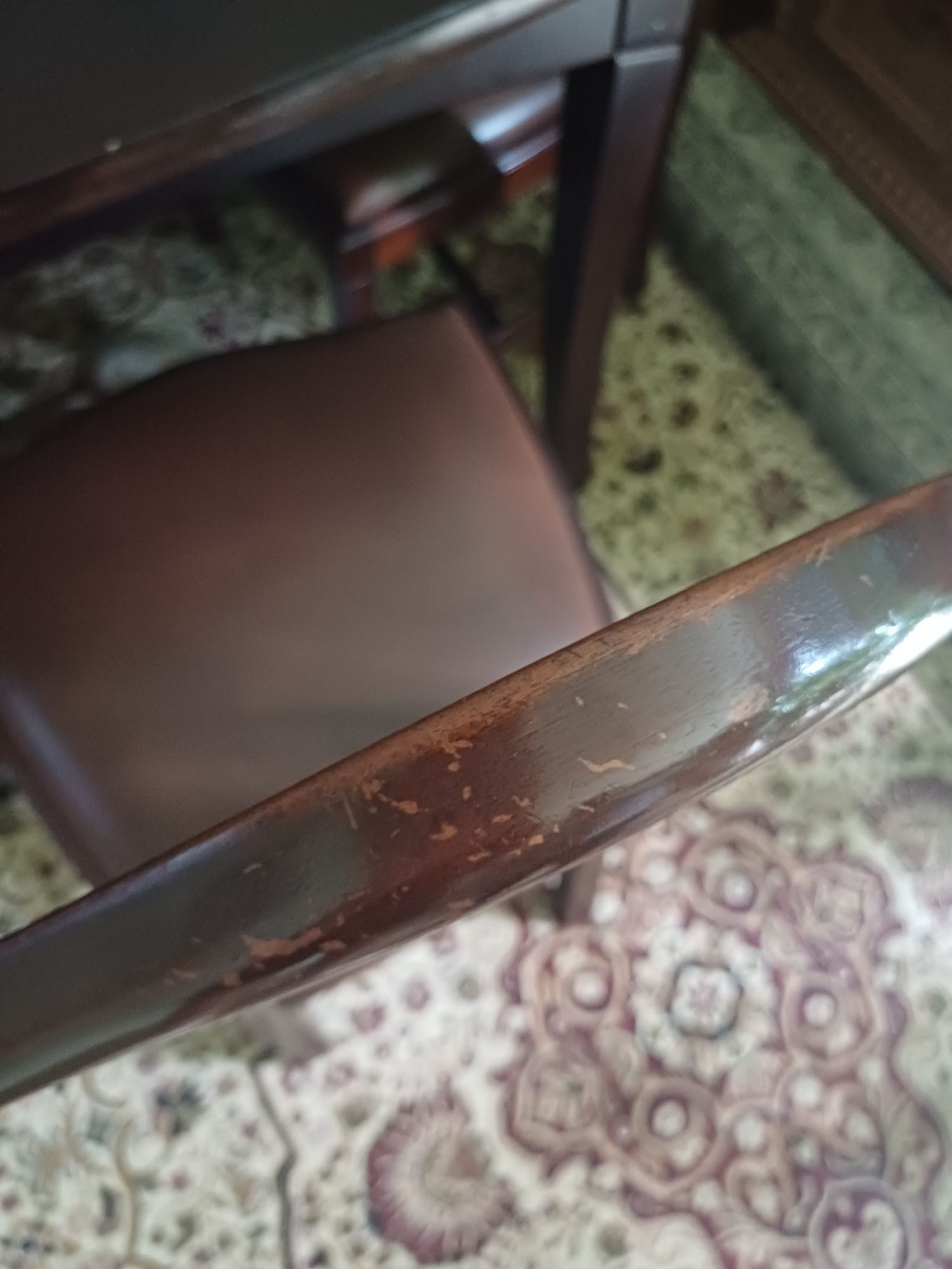 Drewniany komplet mebli stół + 4 krzesła w stylu Ludwikowskim skórzane