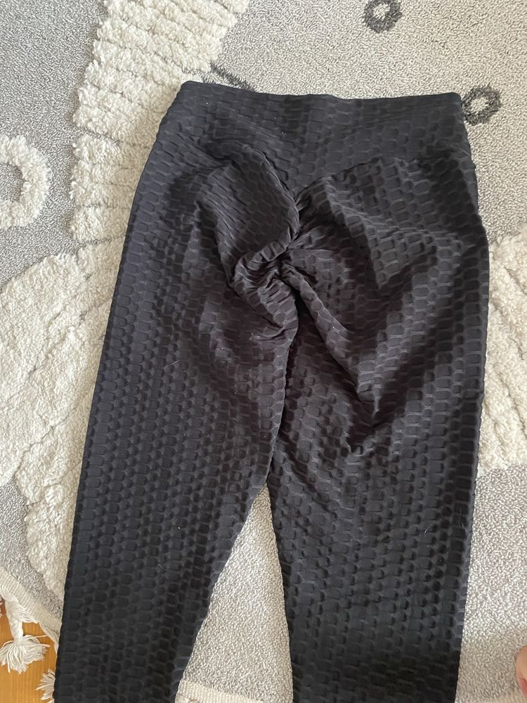 Brazylijskie legginsy typu push up marszczenia na pupie czarne