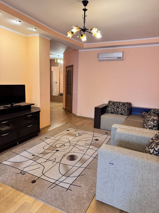 Оренда 2к квартири за Порт Сіті