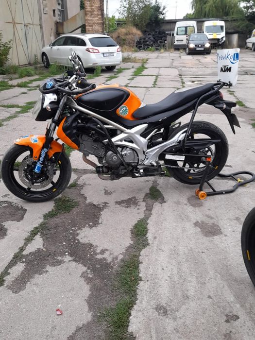 Suzuki gladius 650 nauka jazdy z dużymi gmolami
