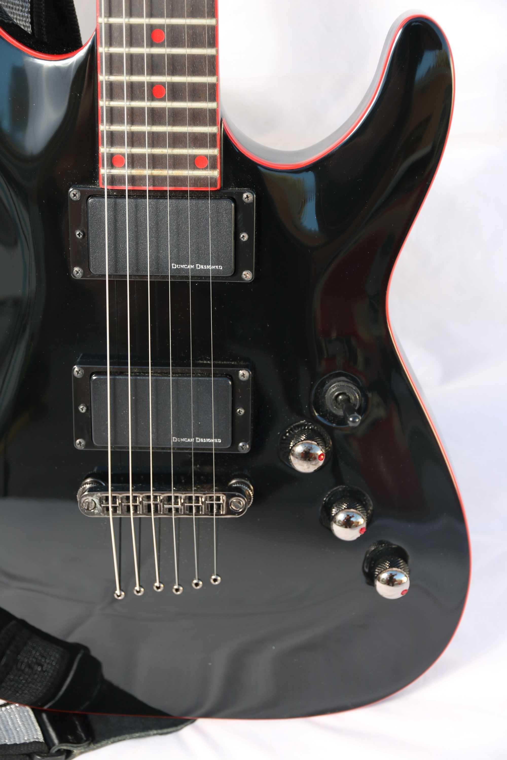 Guitarra elétrica Schecter Diamond Series C-1 SheDevil