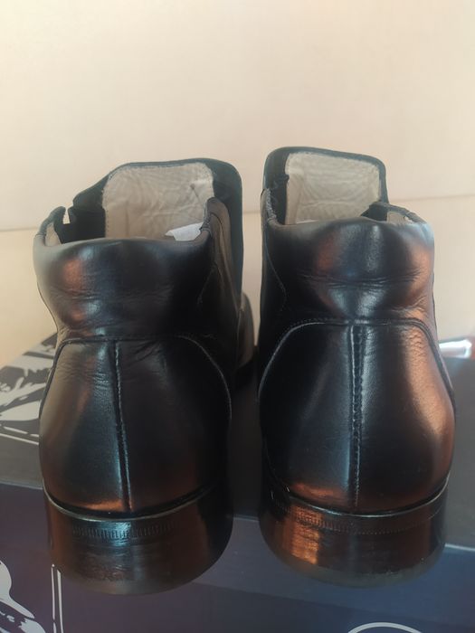 Sapatos em pele da Ala Design