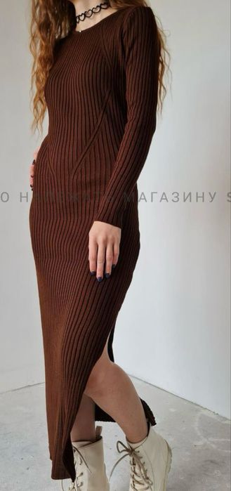Сукня вʼязана колір шоколад  по фігурі  розмір М