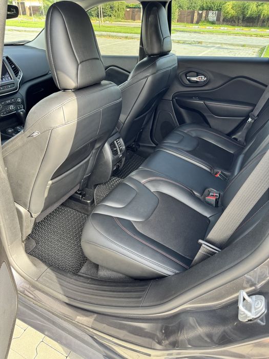 Jeep Cherokee Trailhawk 2021 року