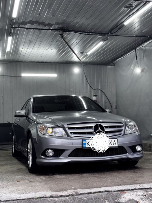 Мерседес с300 99350км, 2 власники.