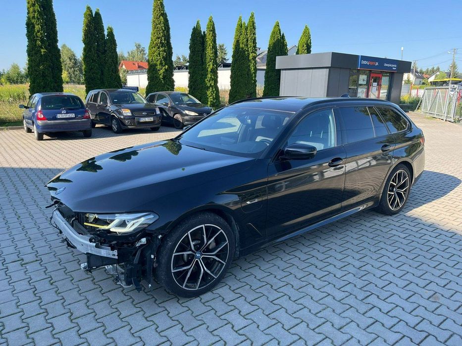 BMW Seria 5 530e Plug-in 292PS M-sport bogata wersja