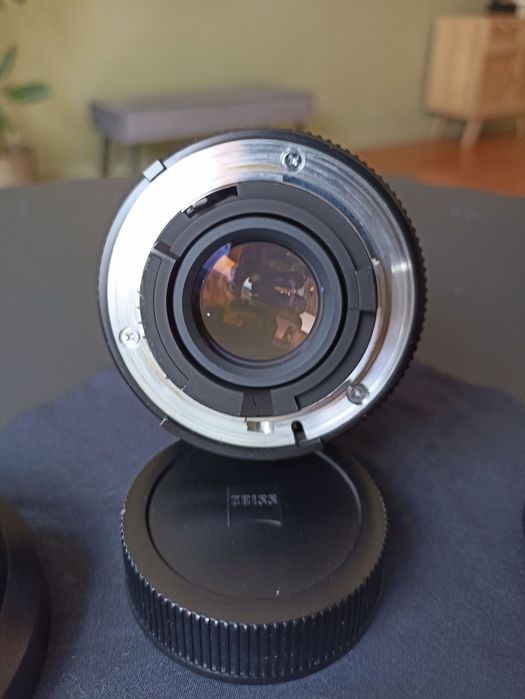 Zeiss Distagon 2/28 mm ZF.2