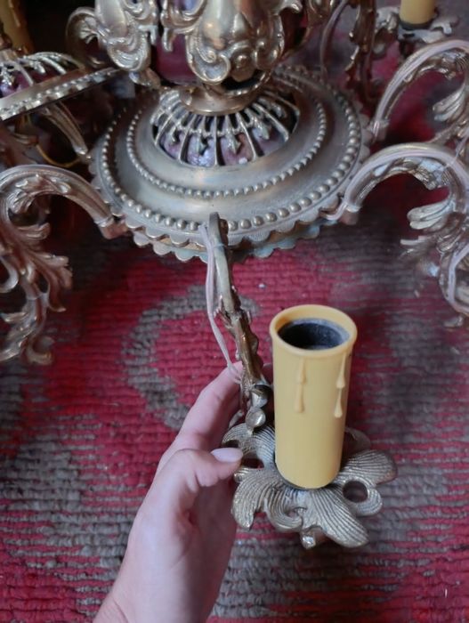 REZERWACJA. Żyrandol mosiężny sprawny