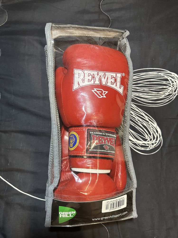 Боксерські рукавиці REVEL для змагань червоні та сині/бінти