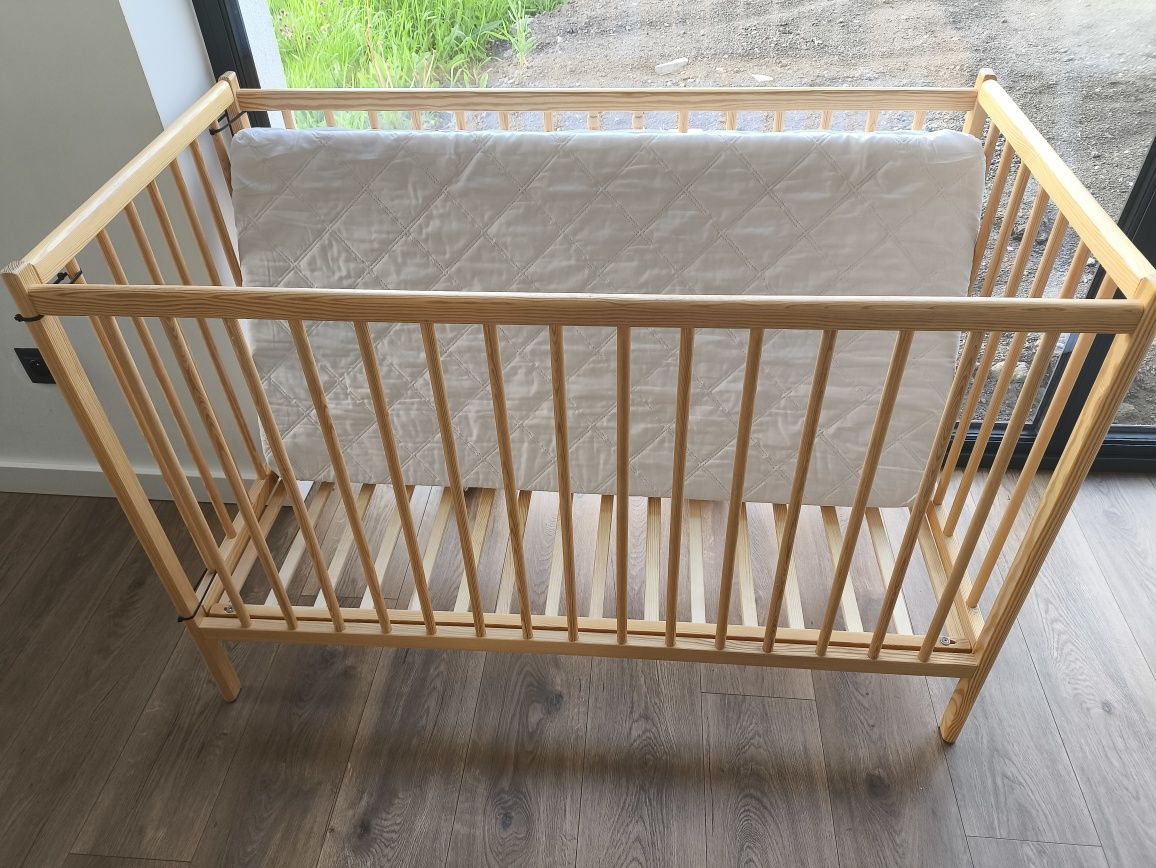 Łóżeczko dziecięce 120x60 cm sosnowe w kolorze naturalnym + Materac