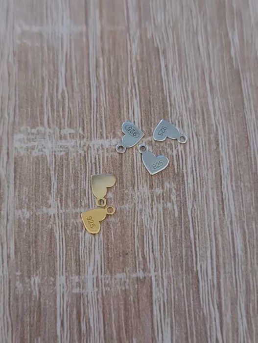 Zawieszka blaszka serce 6x5mm srebro złocone 2 szt. + srebro 3 szt.