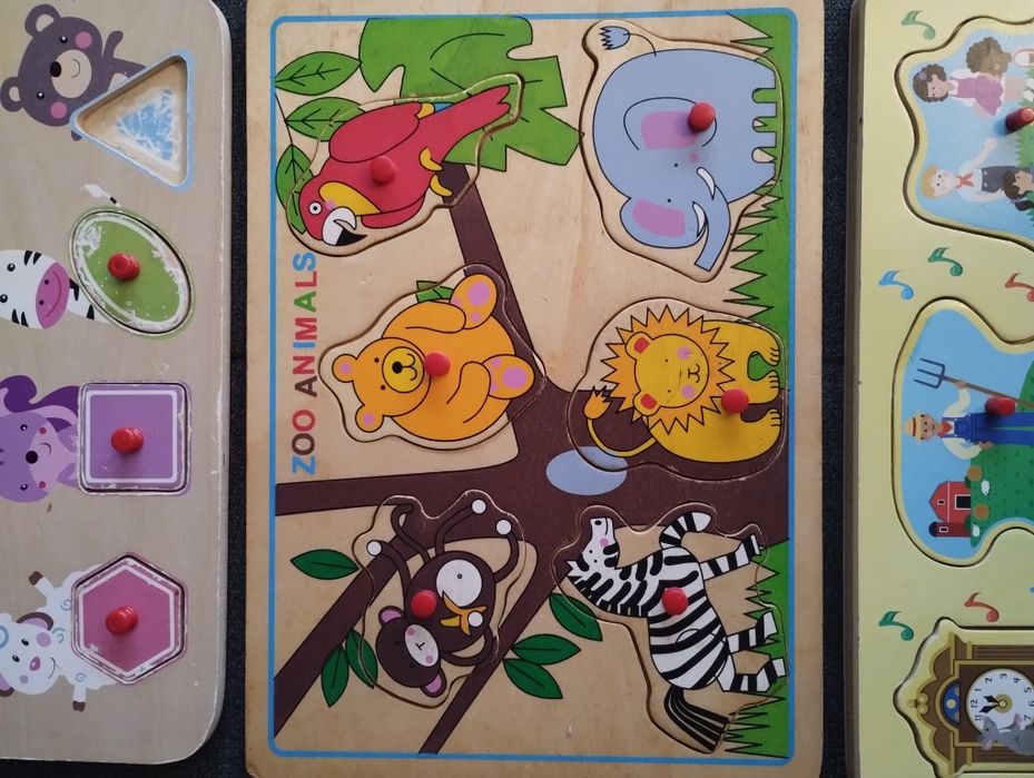 Trzy drewniane układanki edukacyjne grająca piosenki na baterie