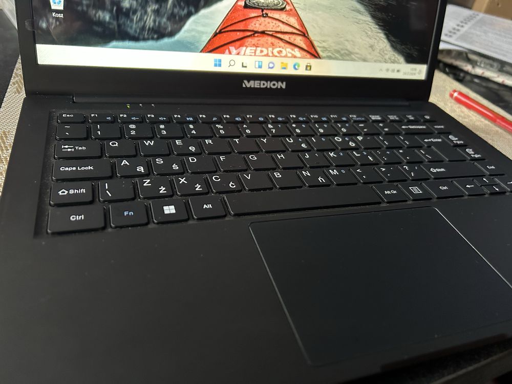 Notebook MEDION dysk SSD 128 RAM 4Gb windows 11 home NOWY LAPTOP