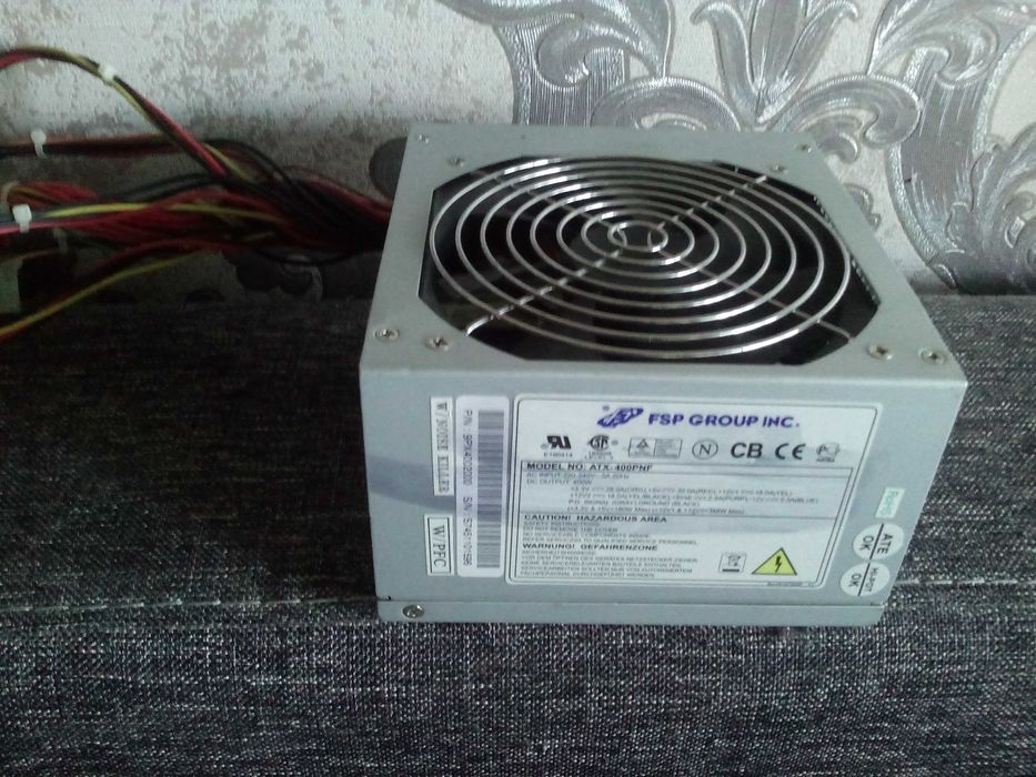 Блок живленя  для компьютера 350-450вт.