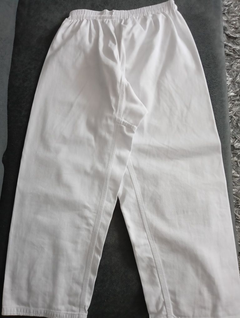 Karatega kimono Venum Challenger  150 2 kozacka