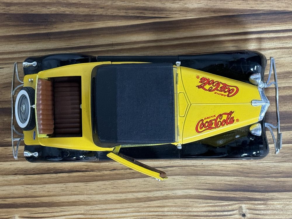 Carro coca-cola 1:18