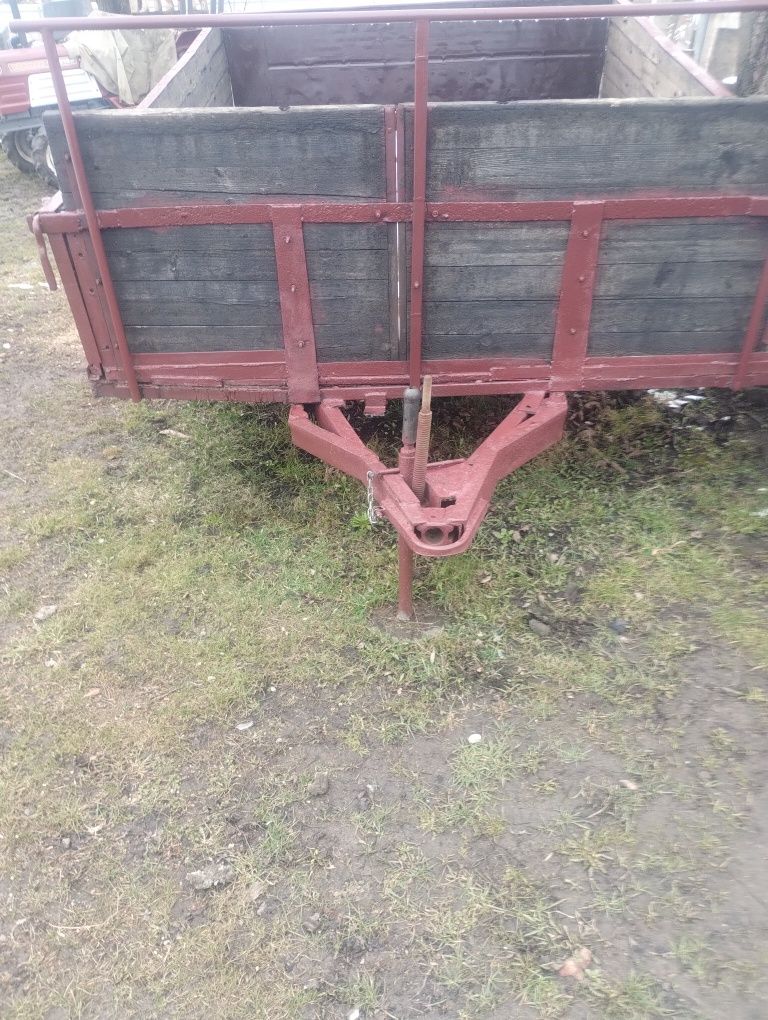 Причеп одноосний