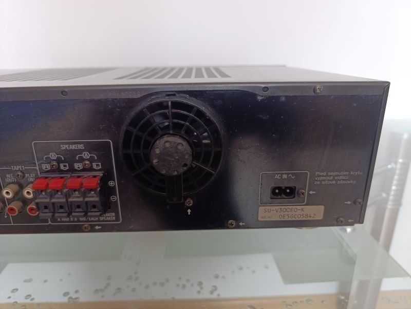 Wzmacniacz Technics SU-V300, uszkodzony