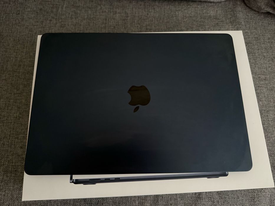 Apple MacBook Air 2025 15,3" M4 16GB RAM 256GB Dysk macOS