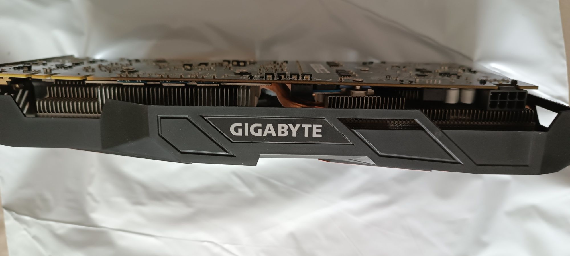 Видеокарта Gigabyte GTX 1070 WINDFORCE OC (GV-N1070WF2OC-8GD)