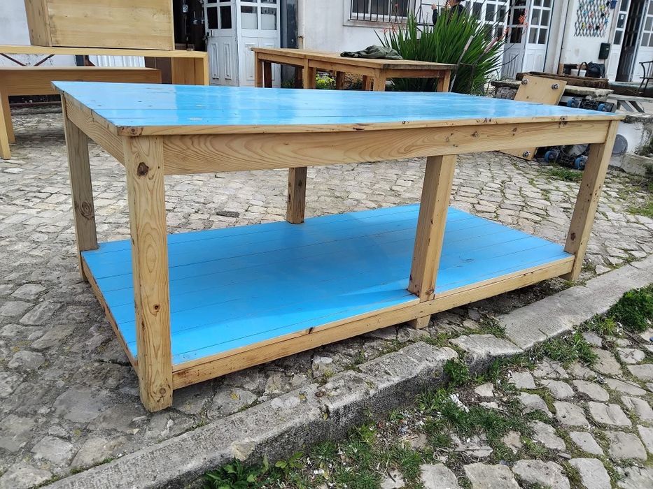 Mesa/bancada rústica