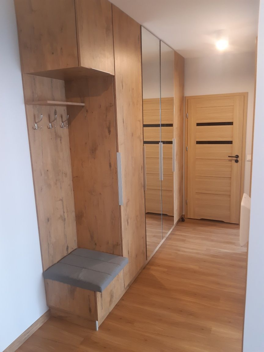 Wynajmę mieszkanie63m²3pokoje balkon miejsceW garażu ul.MODZELEWSKIEGO