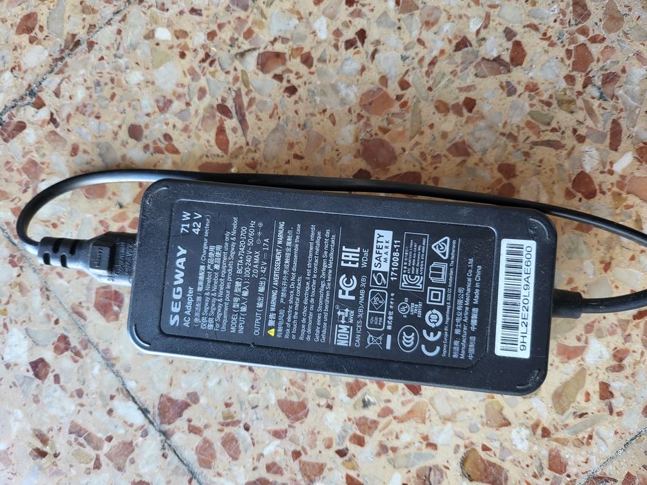 Carregador Segway Ninebot