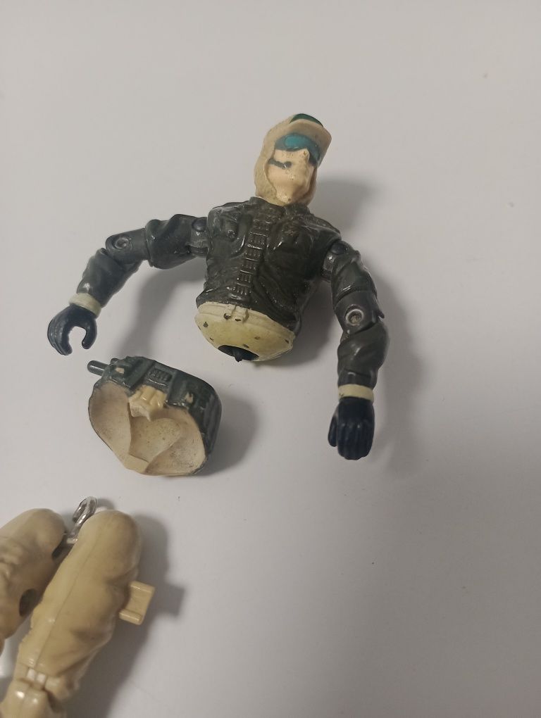 Figurka Gijoe  uszkodzony