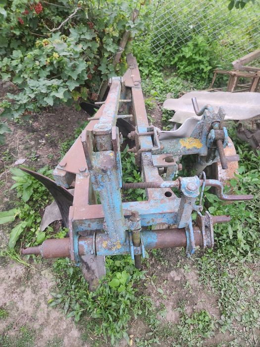 Плуг 2х35 до т-25