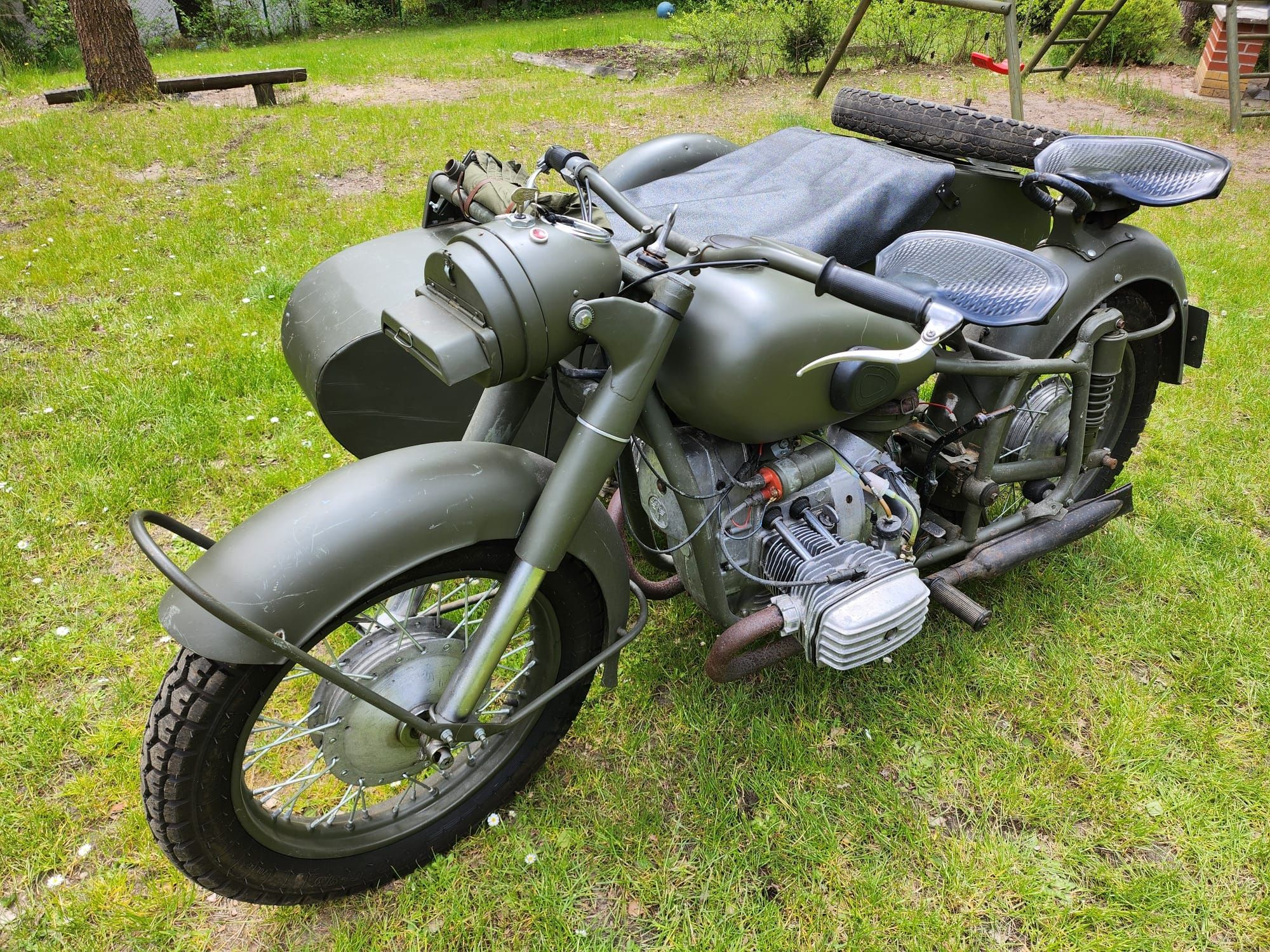 Motocykl Dniepr 650 Ural M72