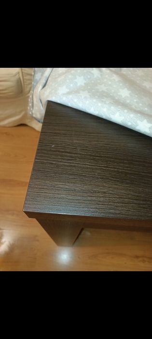 Stół i sześć krzeseł