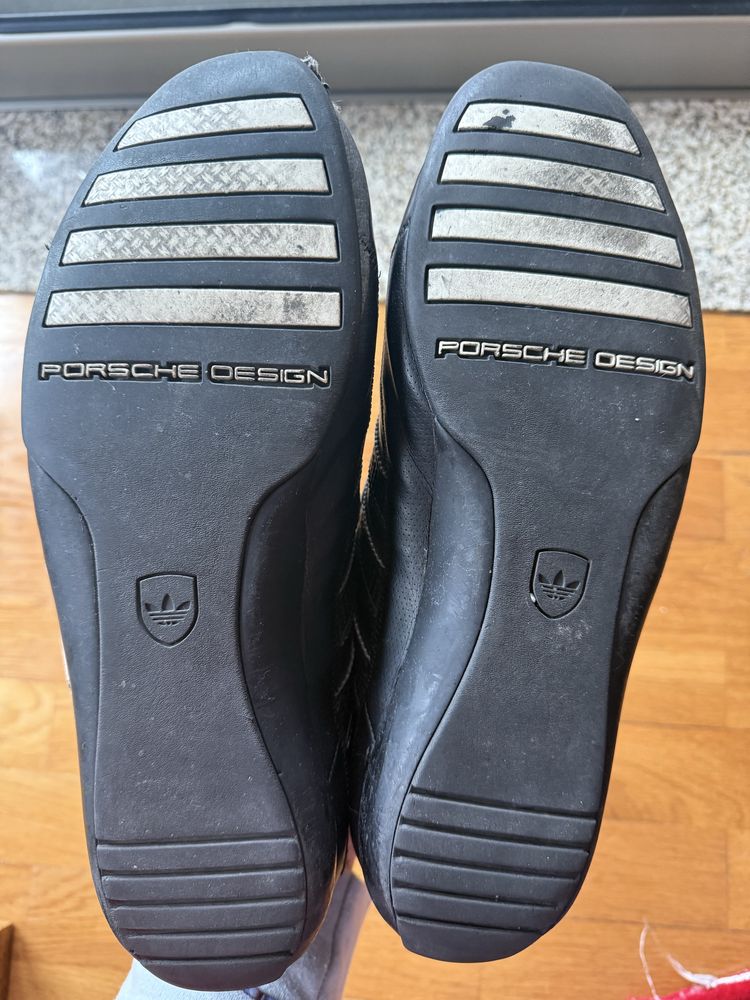 Sapatilha homem Adidas Porsche Design T43 1/3 com danos