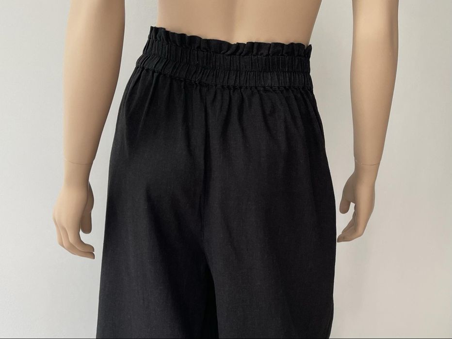 C&A Lniane spodnie damskie L
54%Len
Rozmiar:L 
kolor:czarny 
Stan:bard