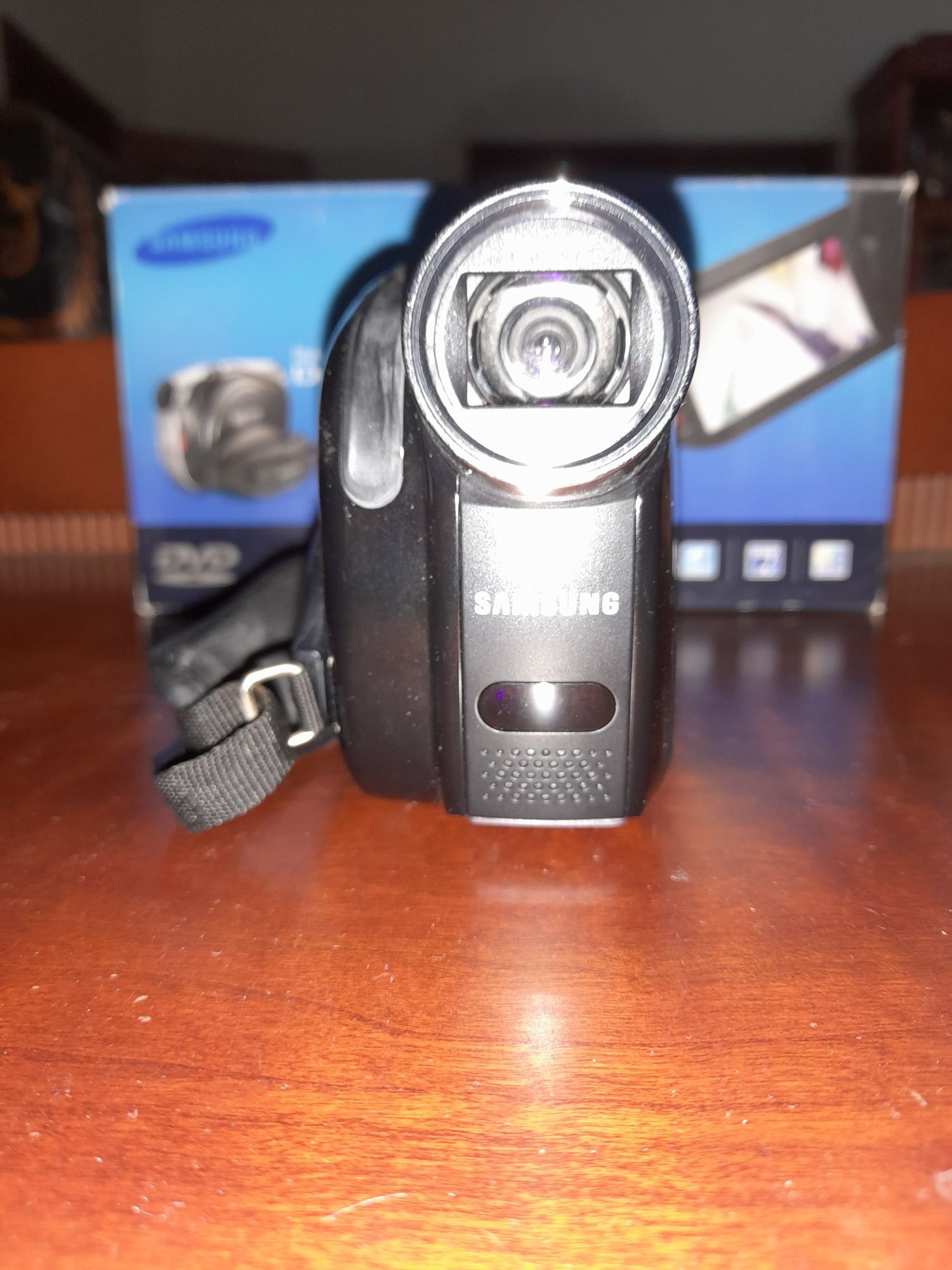 Máquina de filmar digital Samsung VP-DX100.