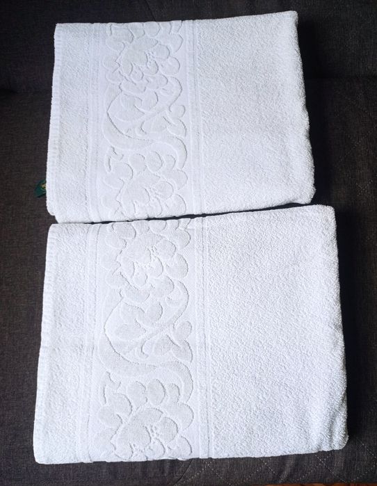 Duże markowe 2 ręczniki kąpielowe +- 92/145