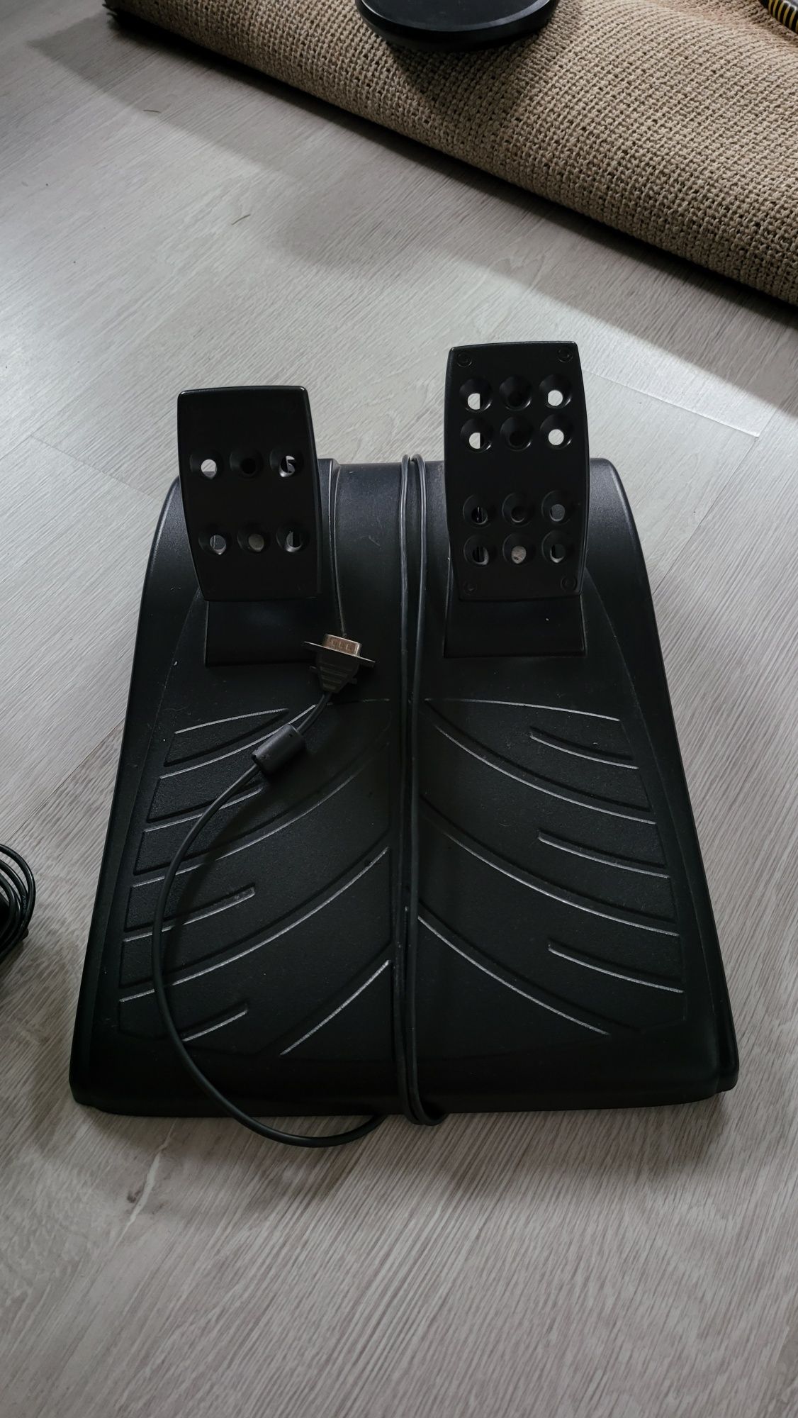 Kierownica Logitech Driving Force Gt