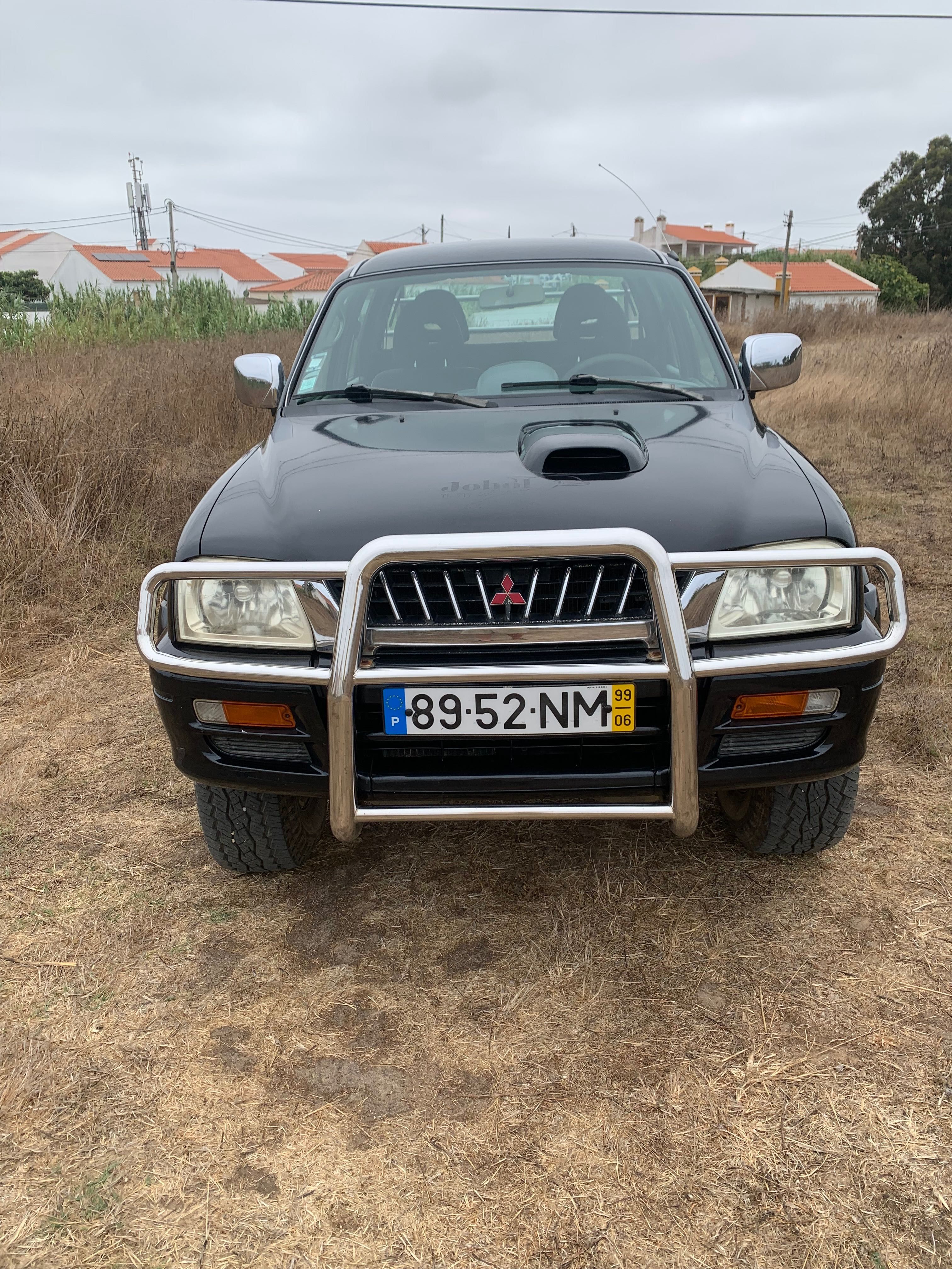 Mitsubishi L200 2.5 TD Strakar 4x4 5 lugares