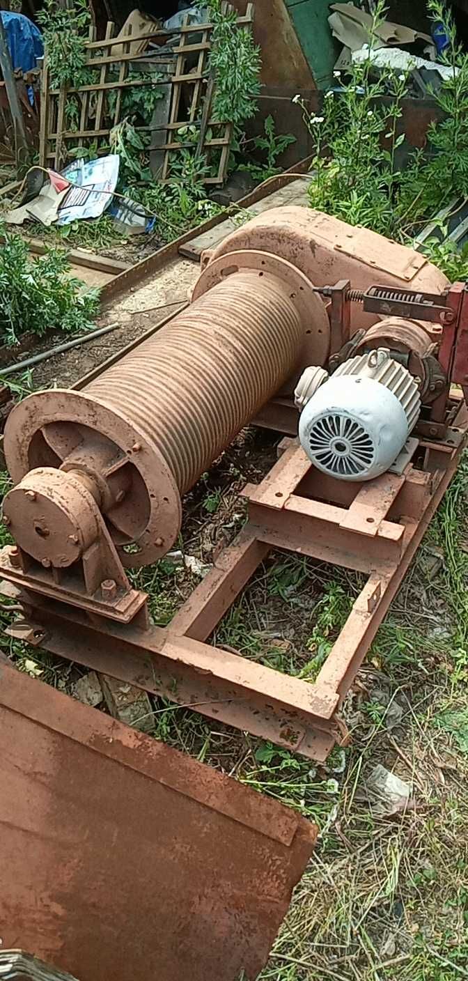 Крановые колеса.Валы,муфты МЗ,буксы крана.РедукторВ400ТормозТКГ200-400