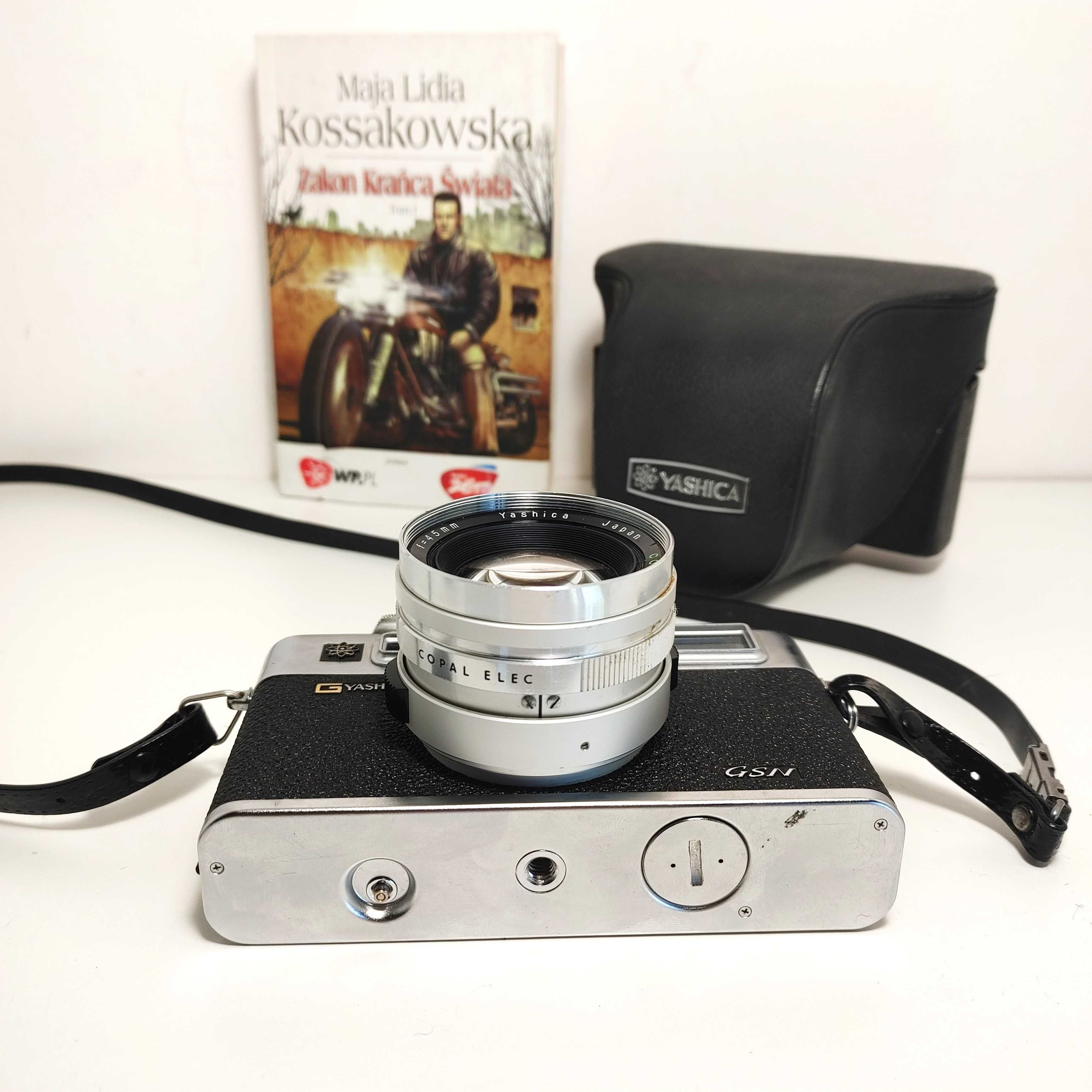 KOLEKCJONERSKA Yashica Electro 35 GSN z dwoma converterami i wizjerem