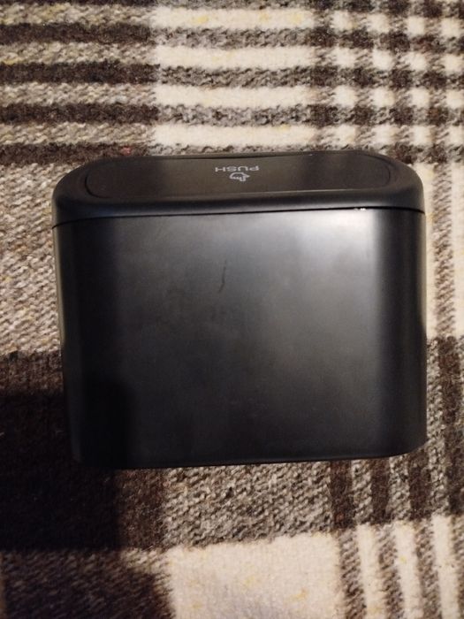 Cesto de lixo para carro