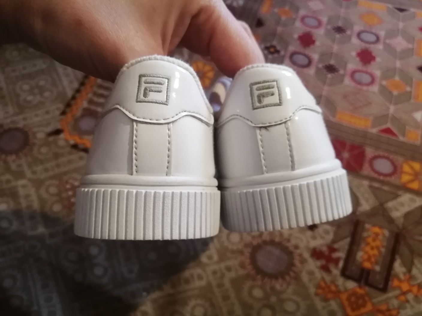 Белые кеды кроссовки Fila 27 р. на девочку.