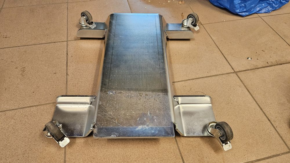 Platforma manewrowa do parkowania motocykla BMW R 1200 GS i in.