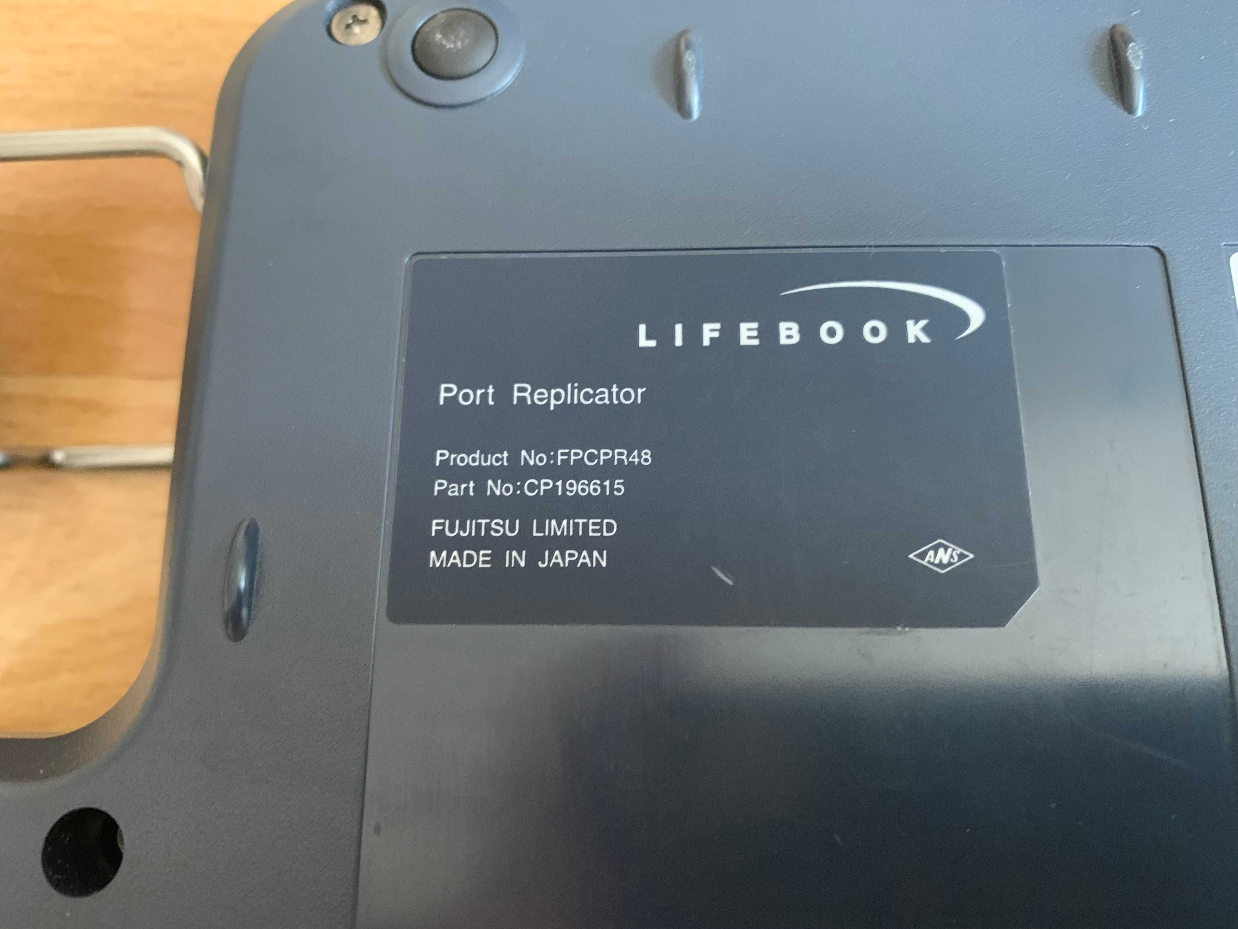 Stacja dokująca do laptopa biznesowego Fujitsu Siemens Lifebook E-8020