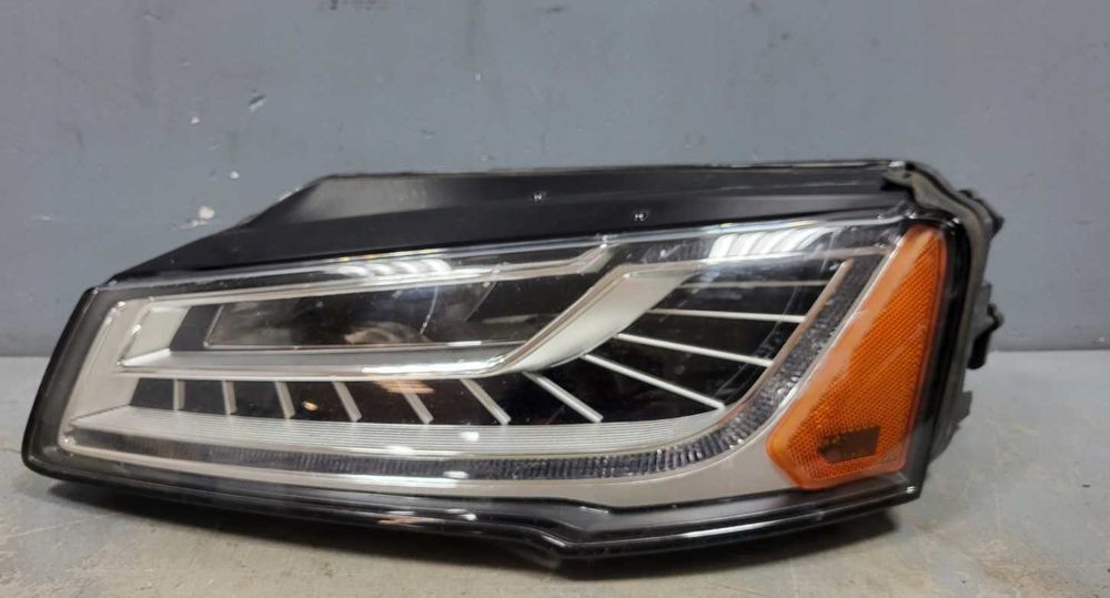Фара передня ліва права рест до рест	Audi A8 D4 4H Разборка