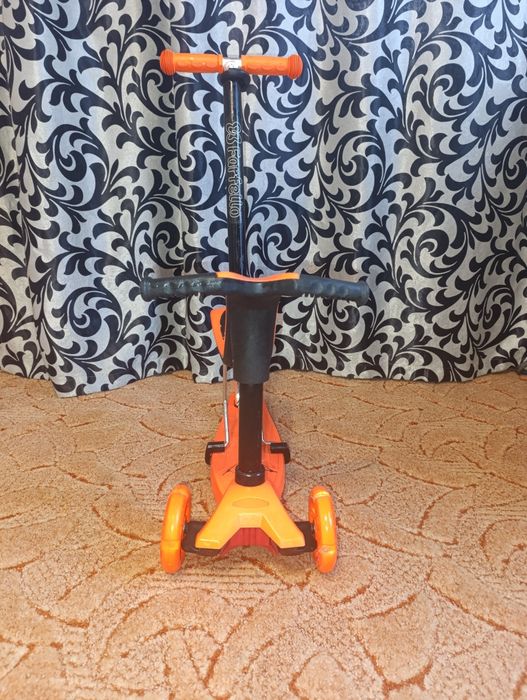 Самокат-беговел 3в1 новий