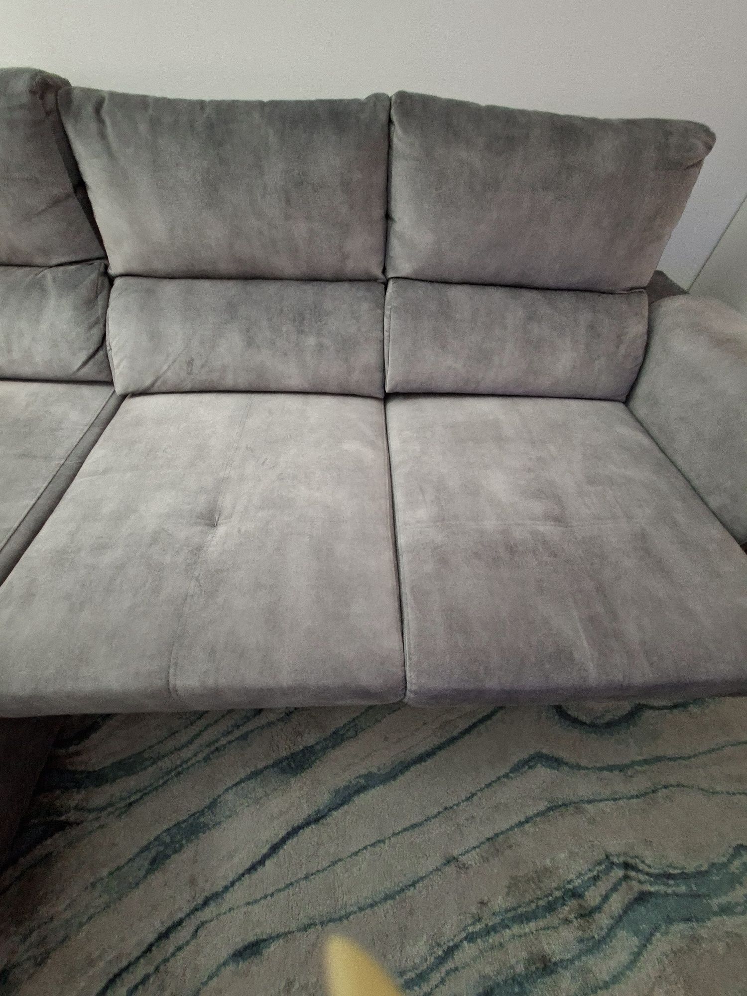 Sofa extensível com chaise long, muito confortável