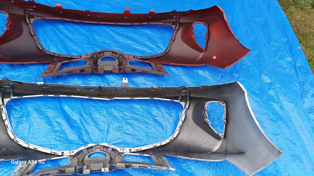 Zderzak przedni toyota yaris lV hybryda 14-17