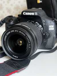 Цифровий дзеркальний фотоапарат Canon EOS 600D