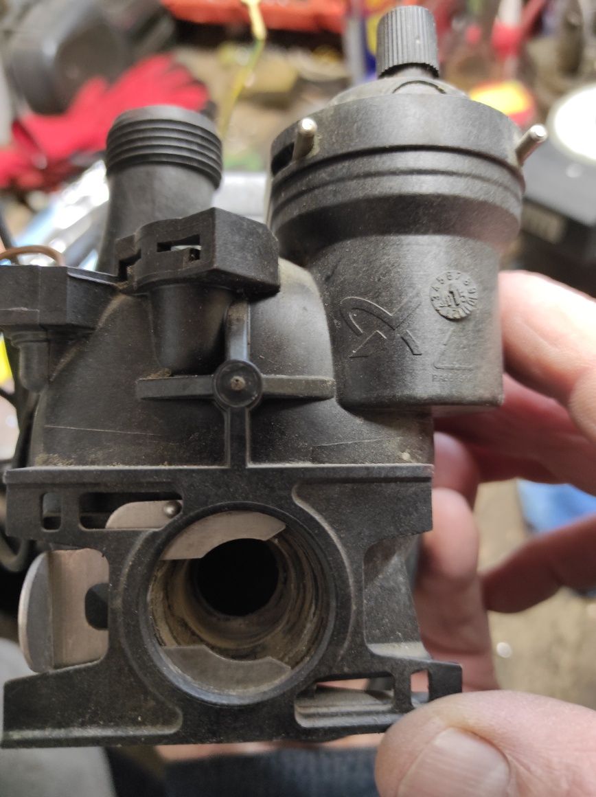 Pompa grundfos UPR15-50 CESA02 z kotła gazowego Ariston