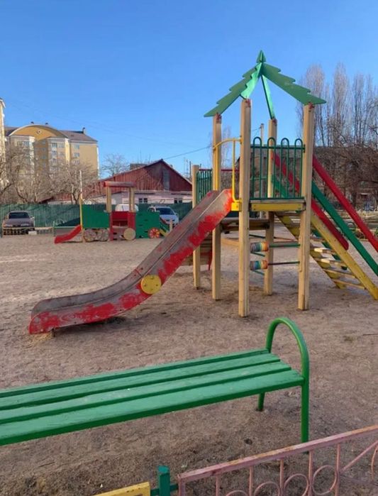 Продам двокімнатну квартиру центр Вишневого